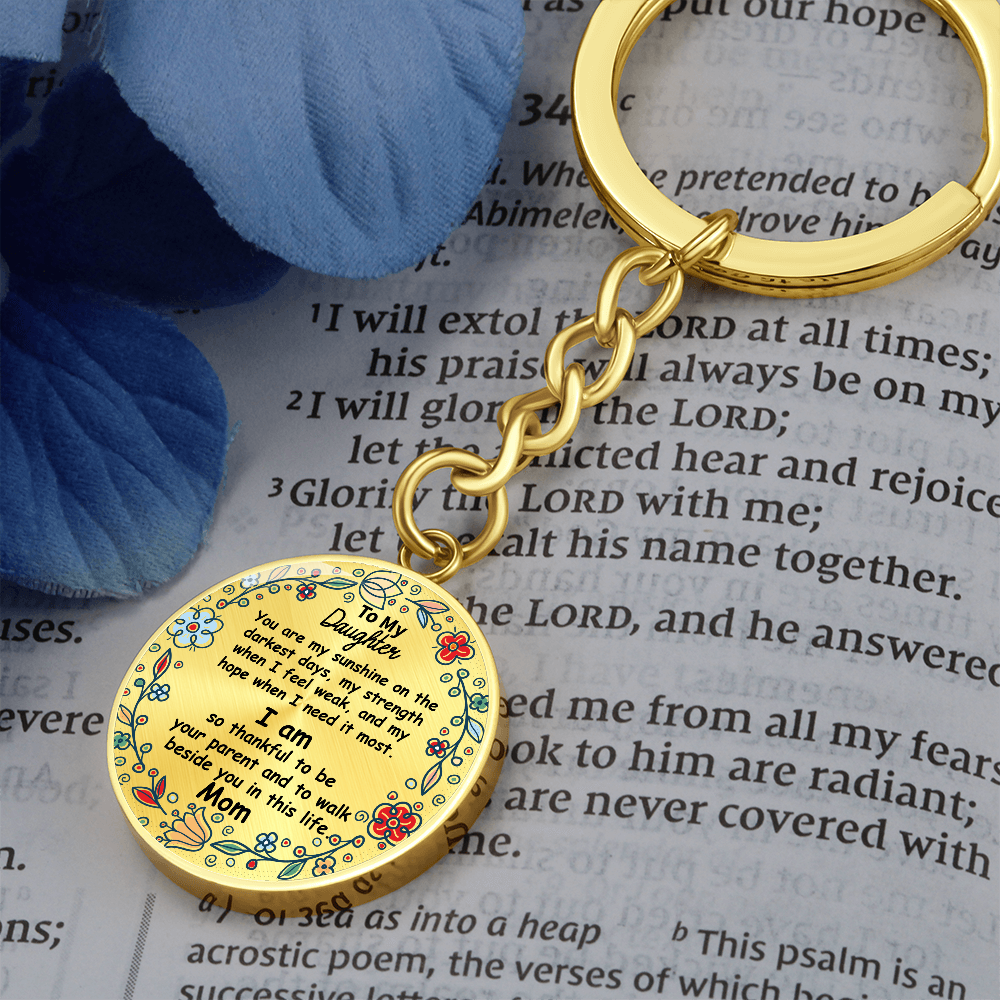Personalized Daughter Circle Keychain - Engravable Name & Special Message - Sterling Silver or Gold Keyring - Perfect Gift for Mom to Give Daughter