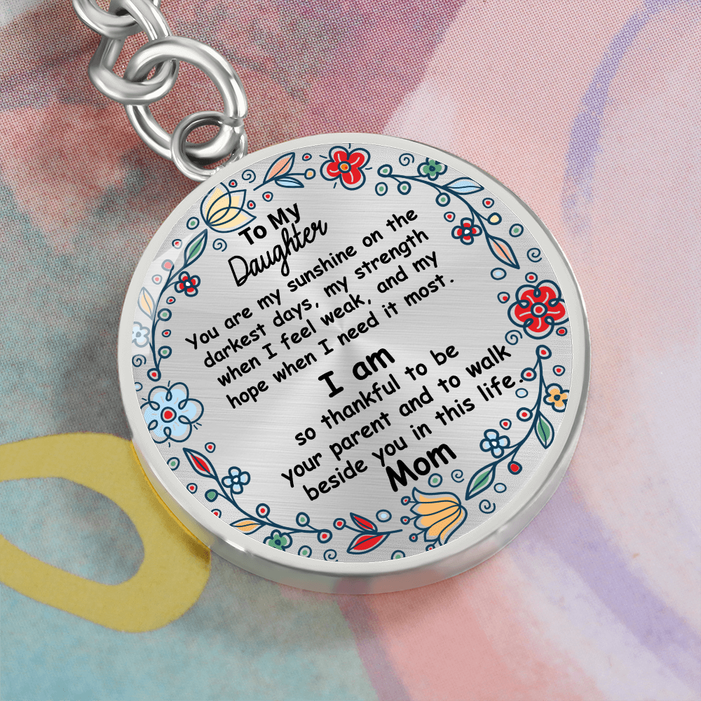 Personalized Daughter Circle Keychain - Engravable Name & Special Message - Sterling Silver or Gold Keyring - Perfect Gift for Mom to Give Daughter